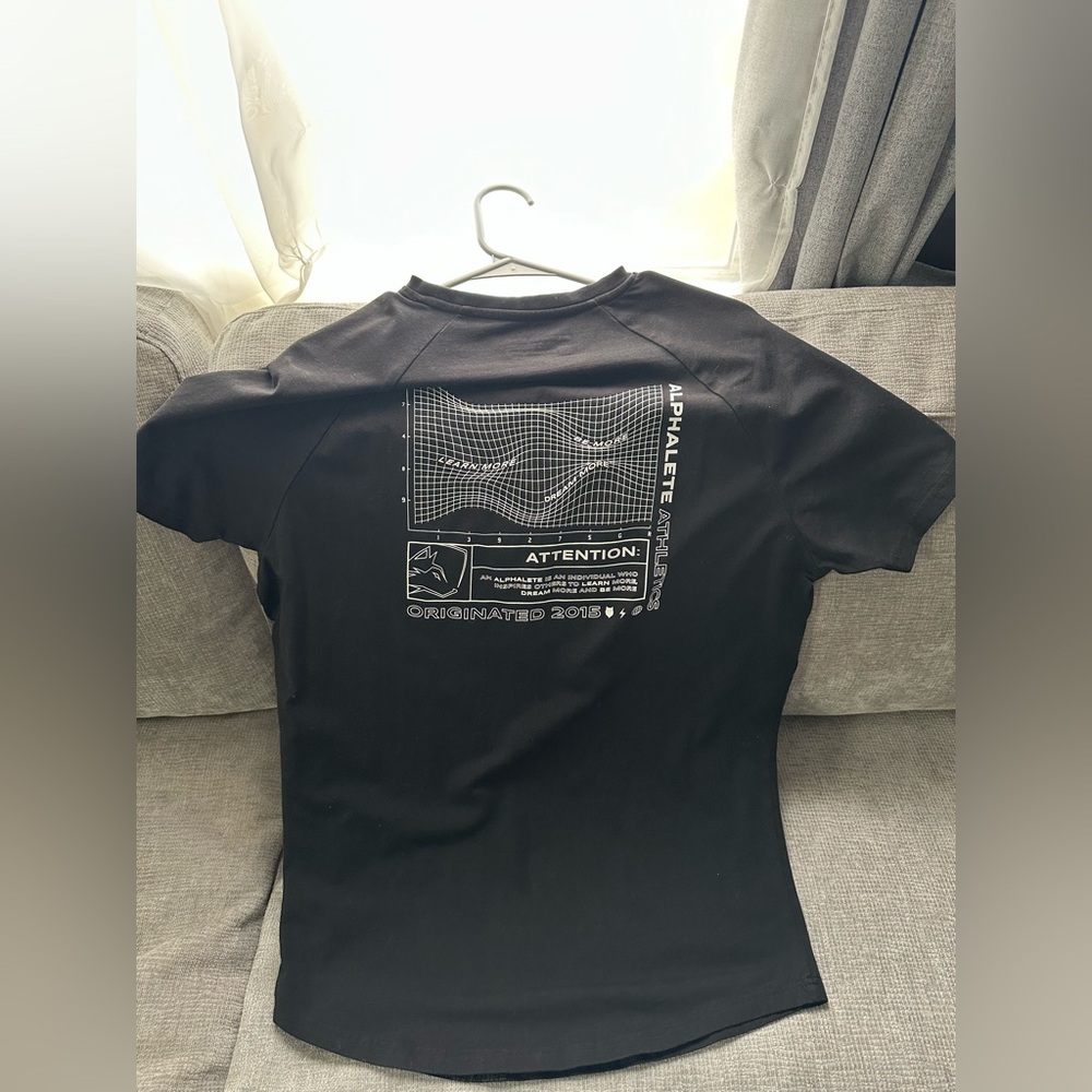 Alphalete Black Short-Sleeve Graphic Performance Tee